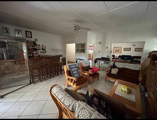 6 BEDROOM HOUSE FOR SALE IN LYTTELTON